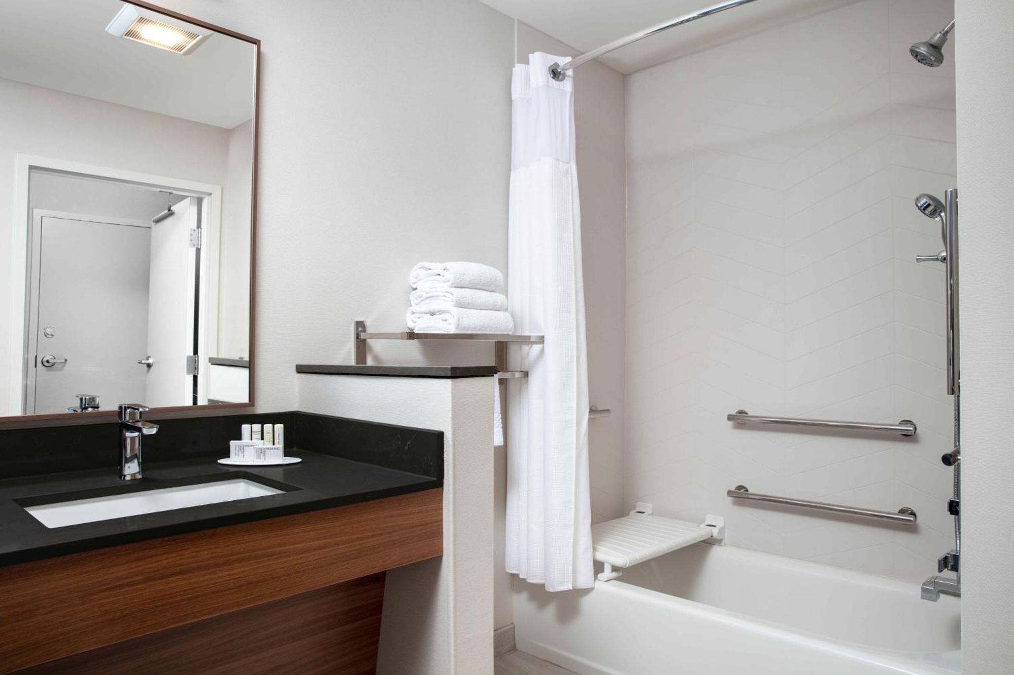 Fairfield By Marriott Inn & Suites Луисбърг Екстериор снимка